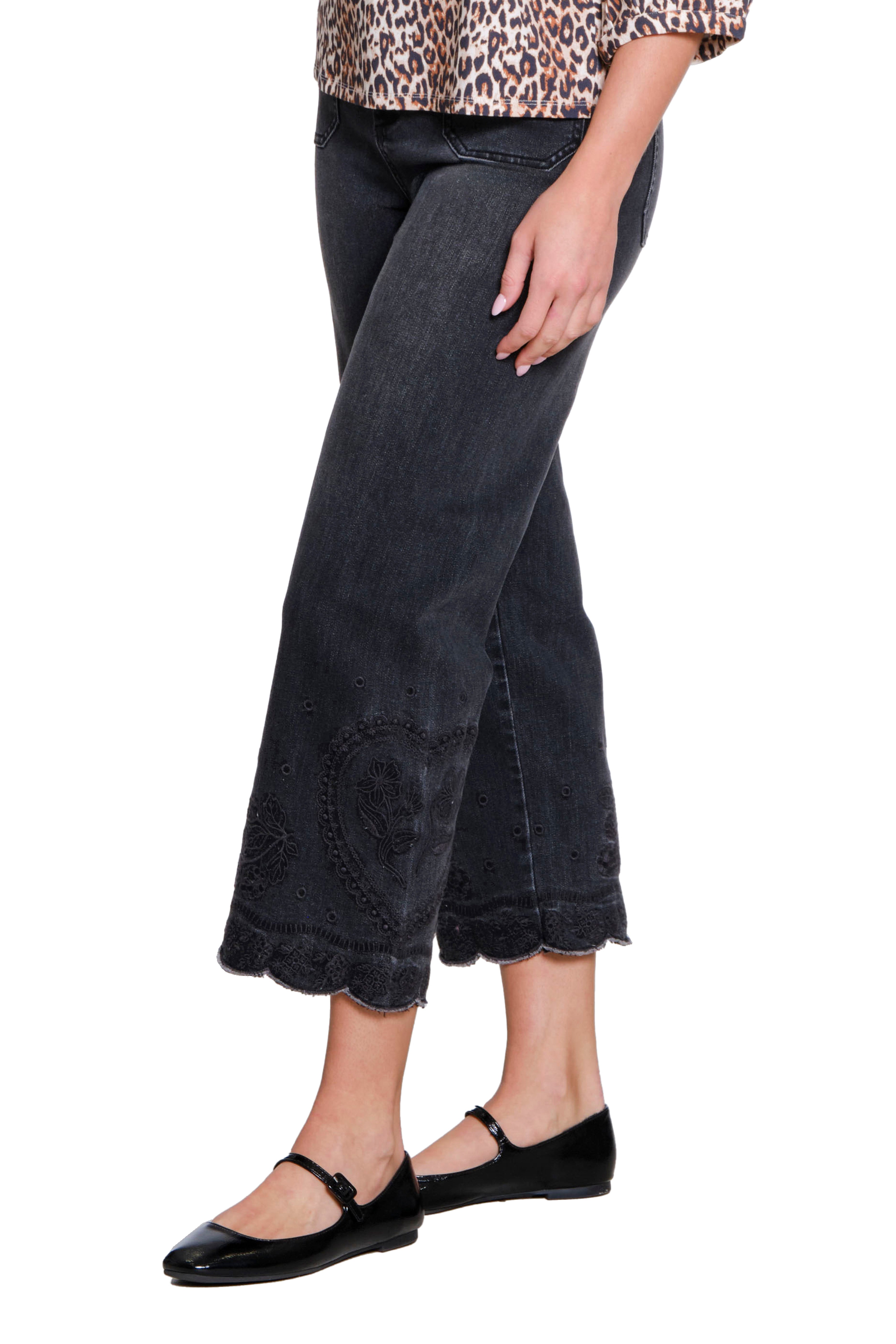 Embroidered Wide Leg Crop Jean – Black Denim