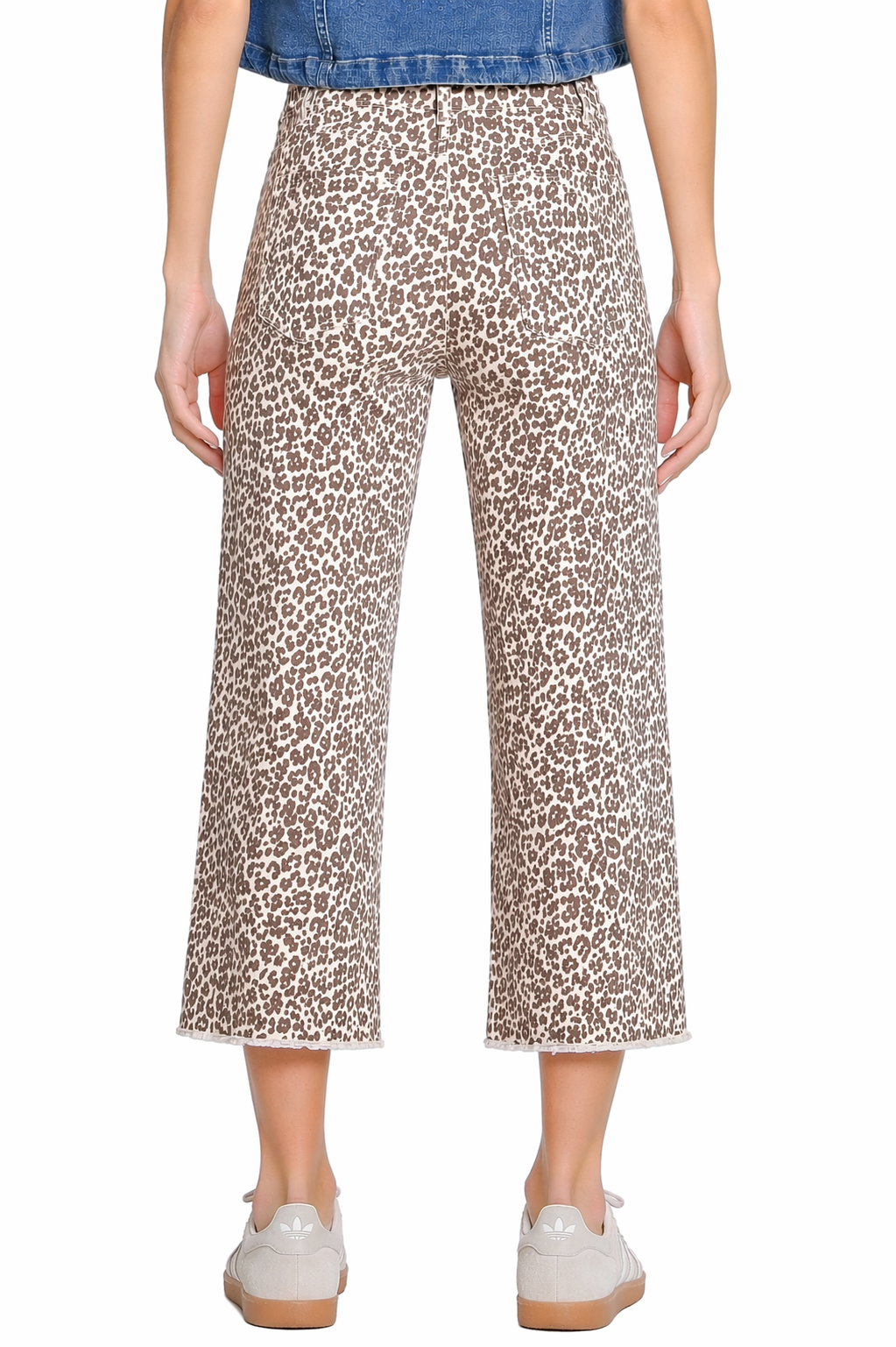 Wide Leg Crop Jean with Pleated Pocket Detail - Neu Animal - view 2
